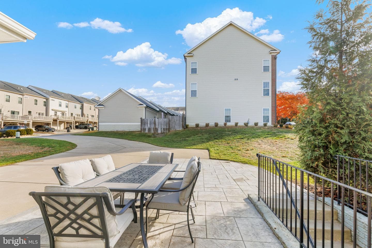 220 Almond Drive photo 35