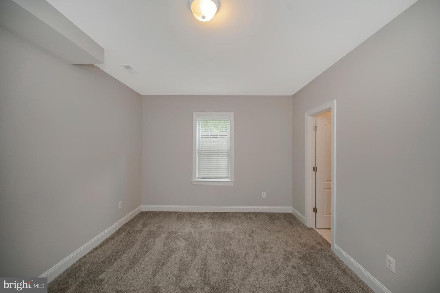 1688 Courthouse Road photo 57