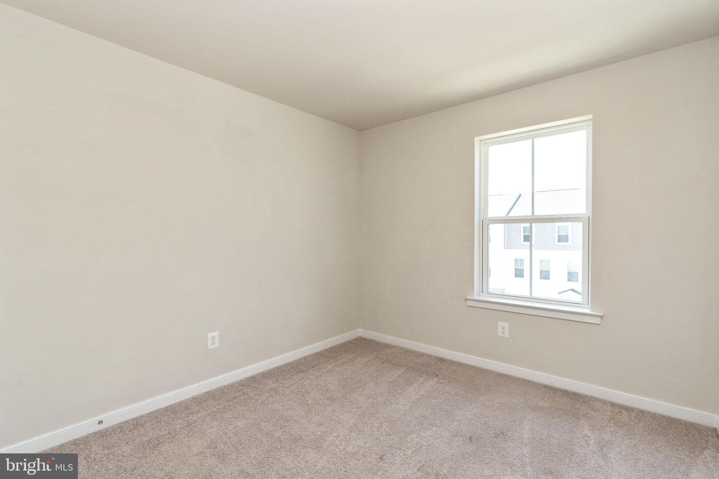 424 Honeyberry Lane photo 25