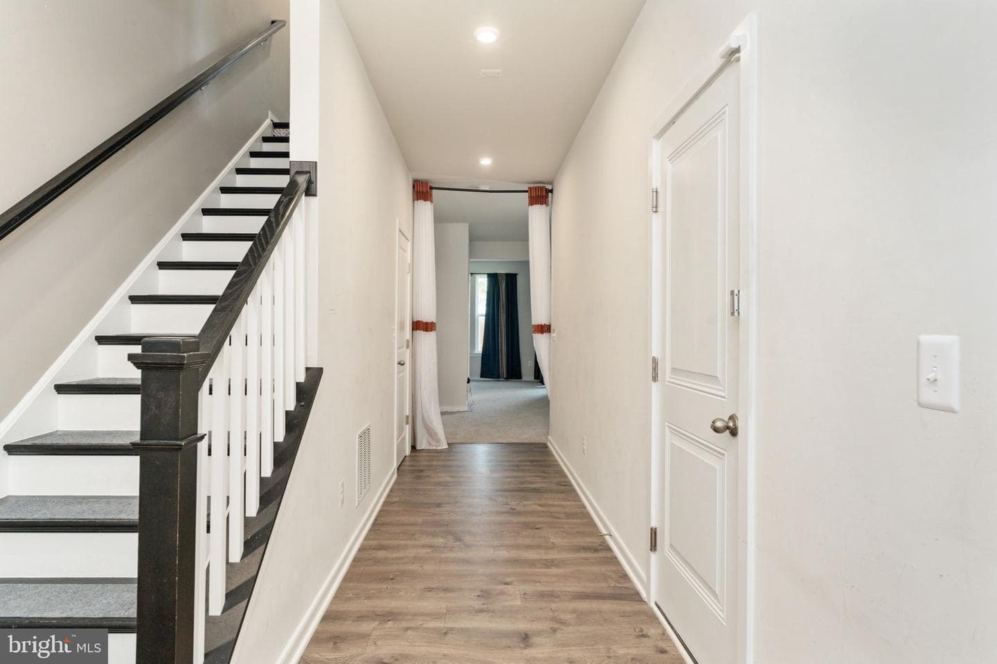 424 Honeyberry Lane photo 8