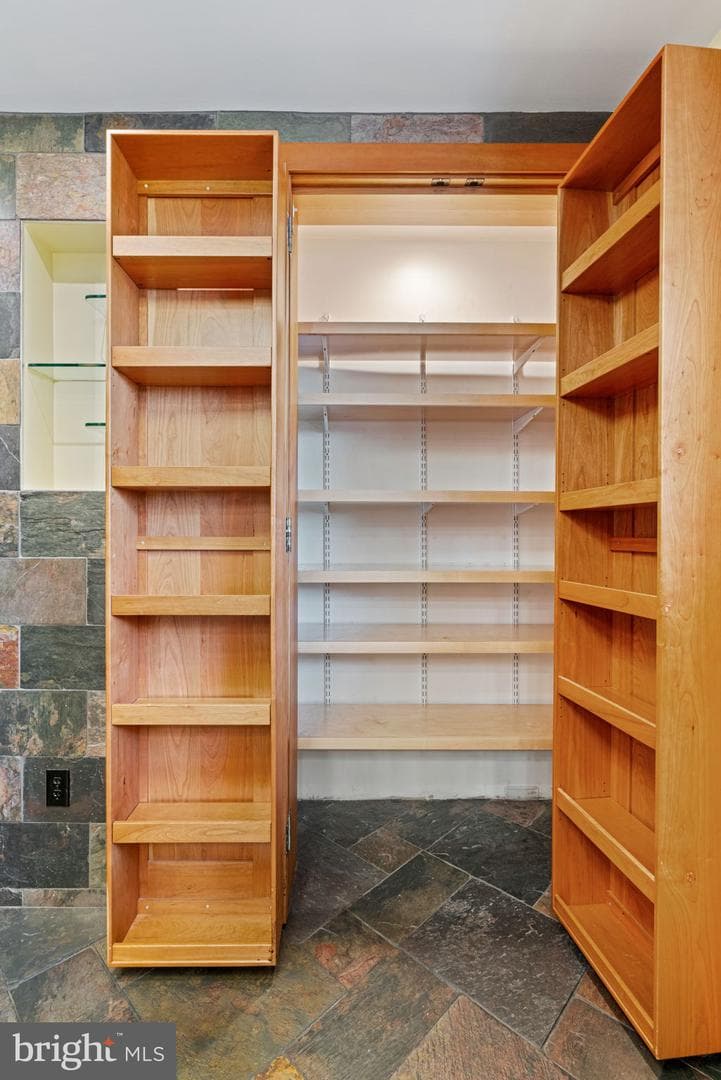 910 Carol Lane photo 14