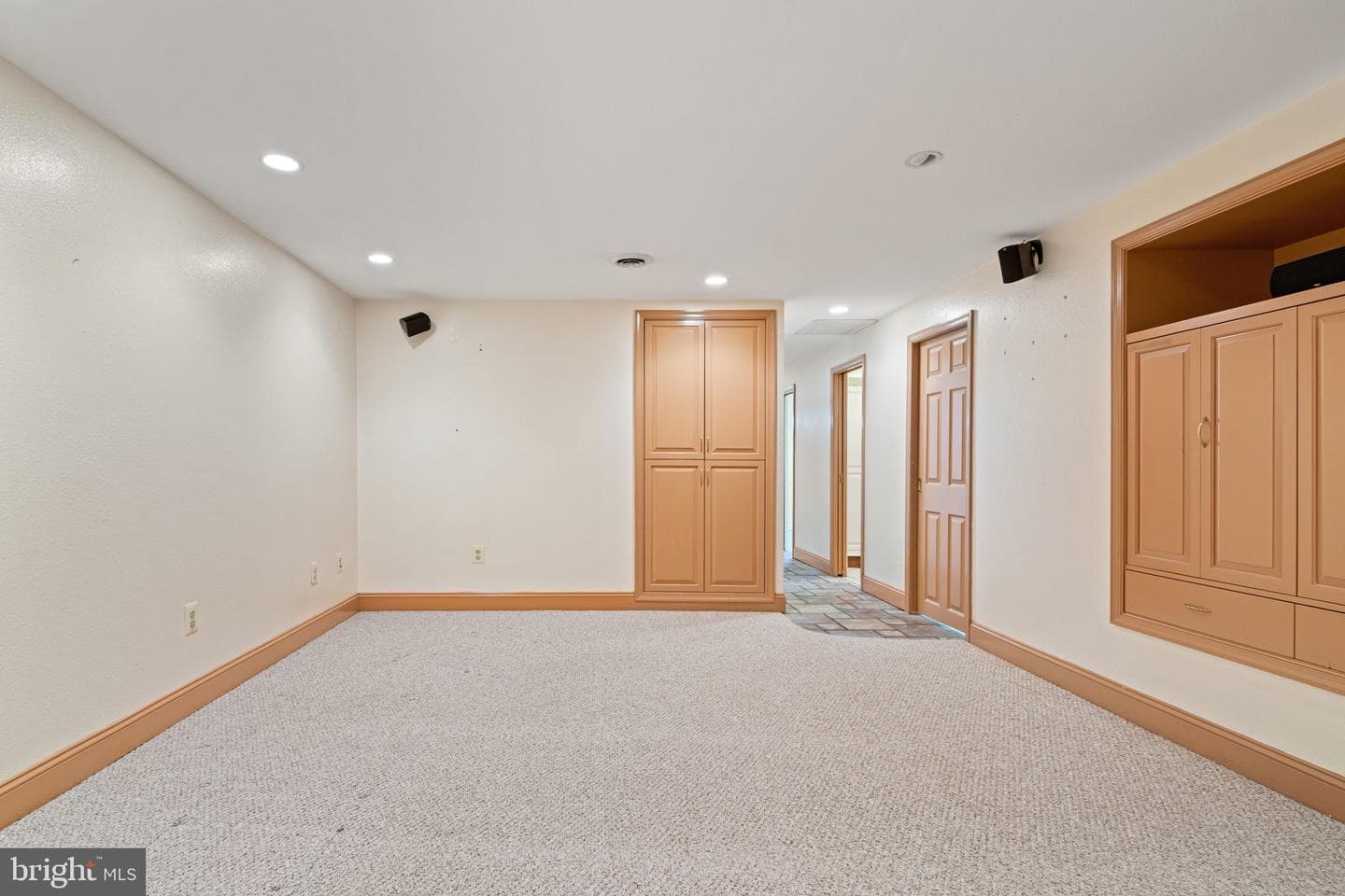 910 Carol Lane photo 41