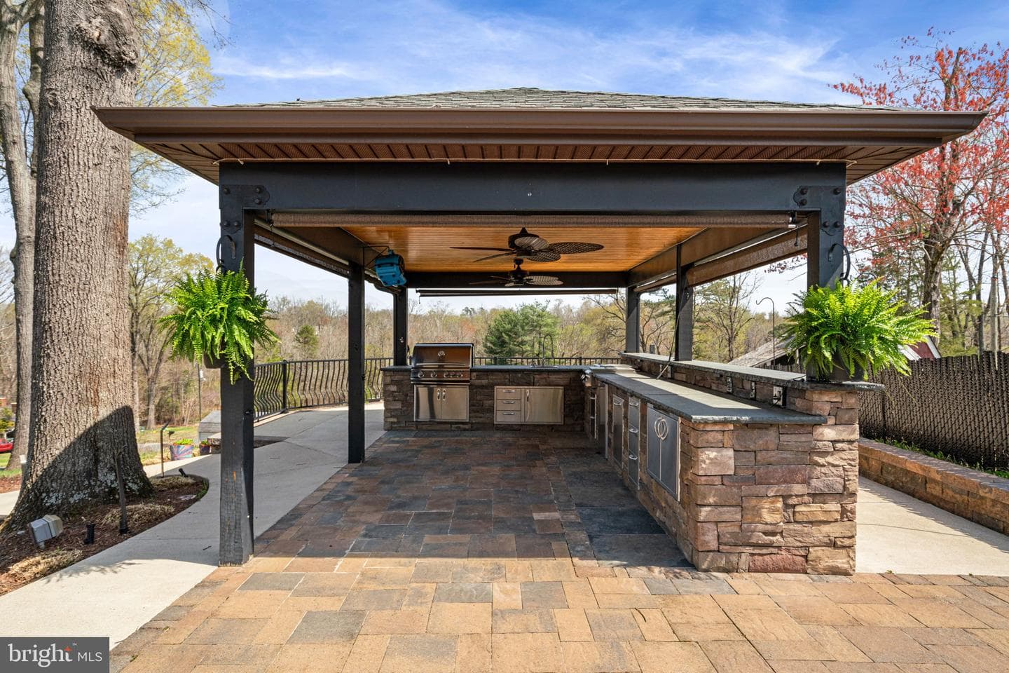 910 Carol Lane photo 48