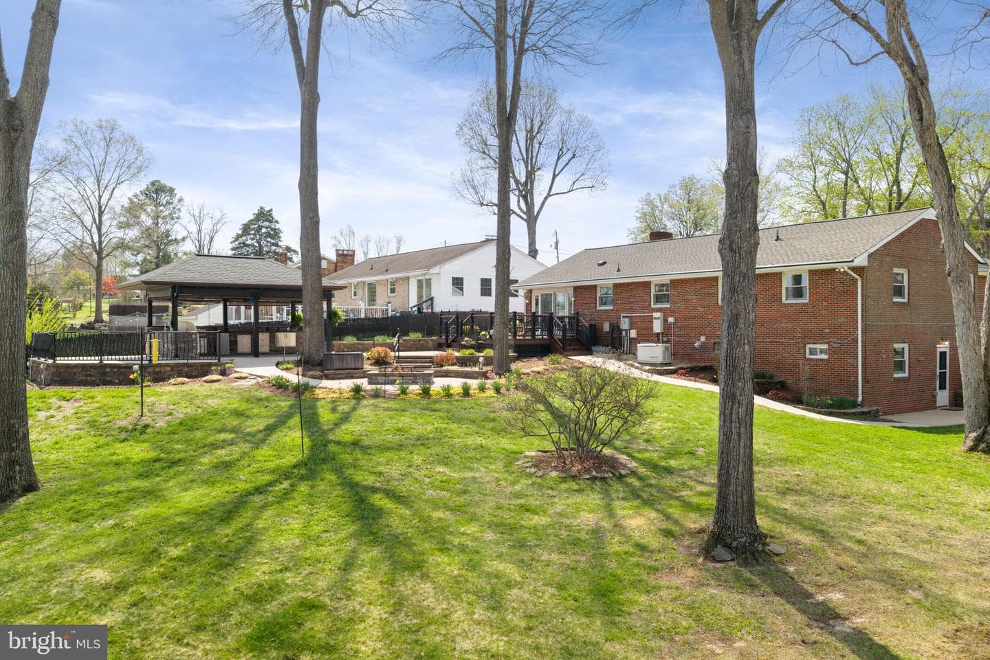 910 Carol Lane photo 56