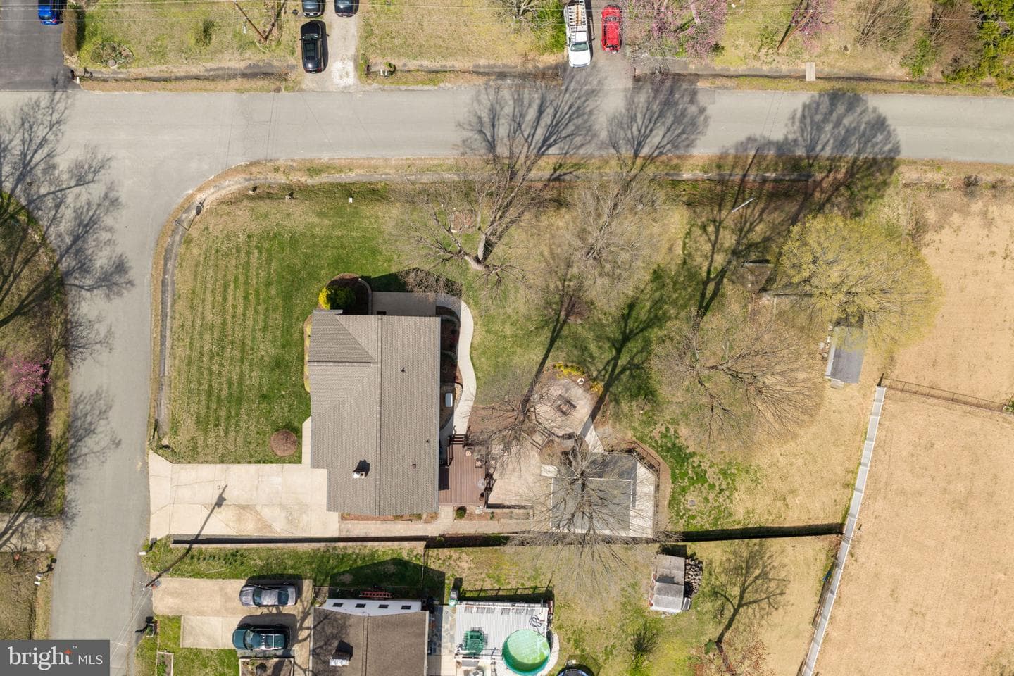 910 Carol Lane photo 59