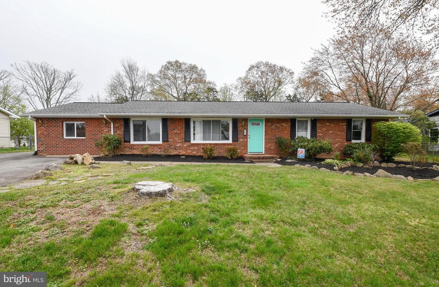 716 Edwards Drive photo 5