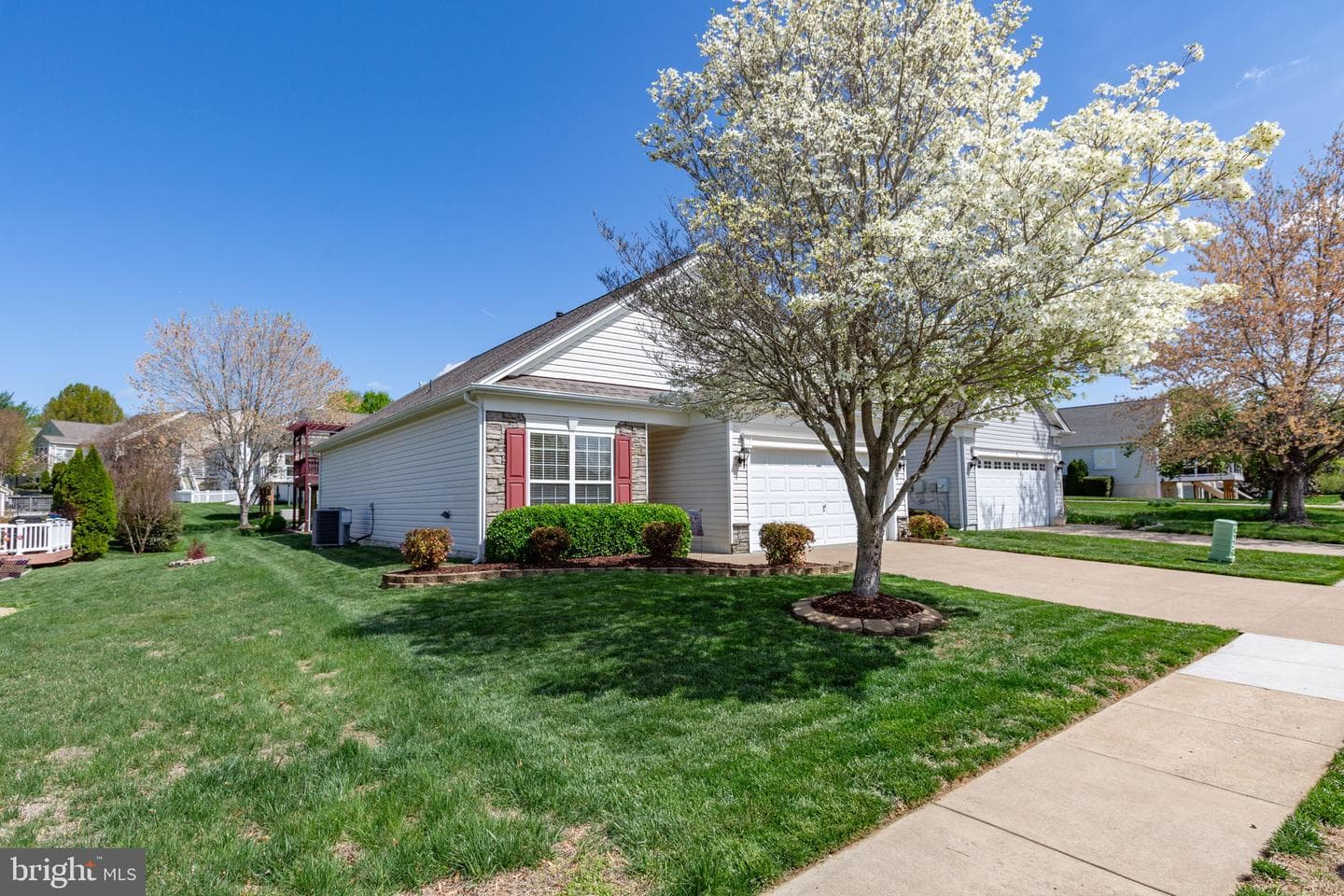 76 Gladstone Drive photo 25