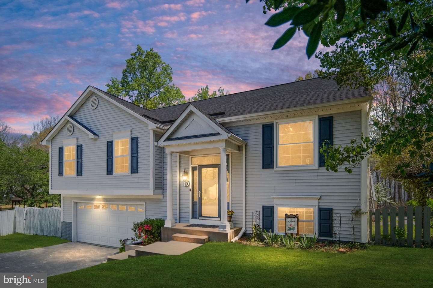 19 Acacia Court photo 3