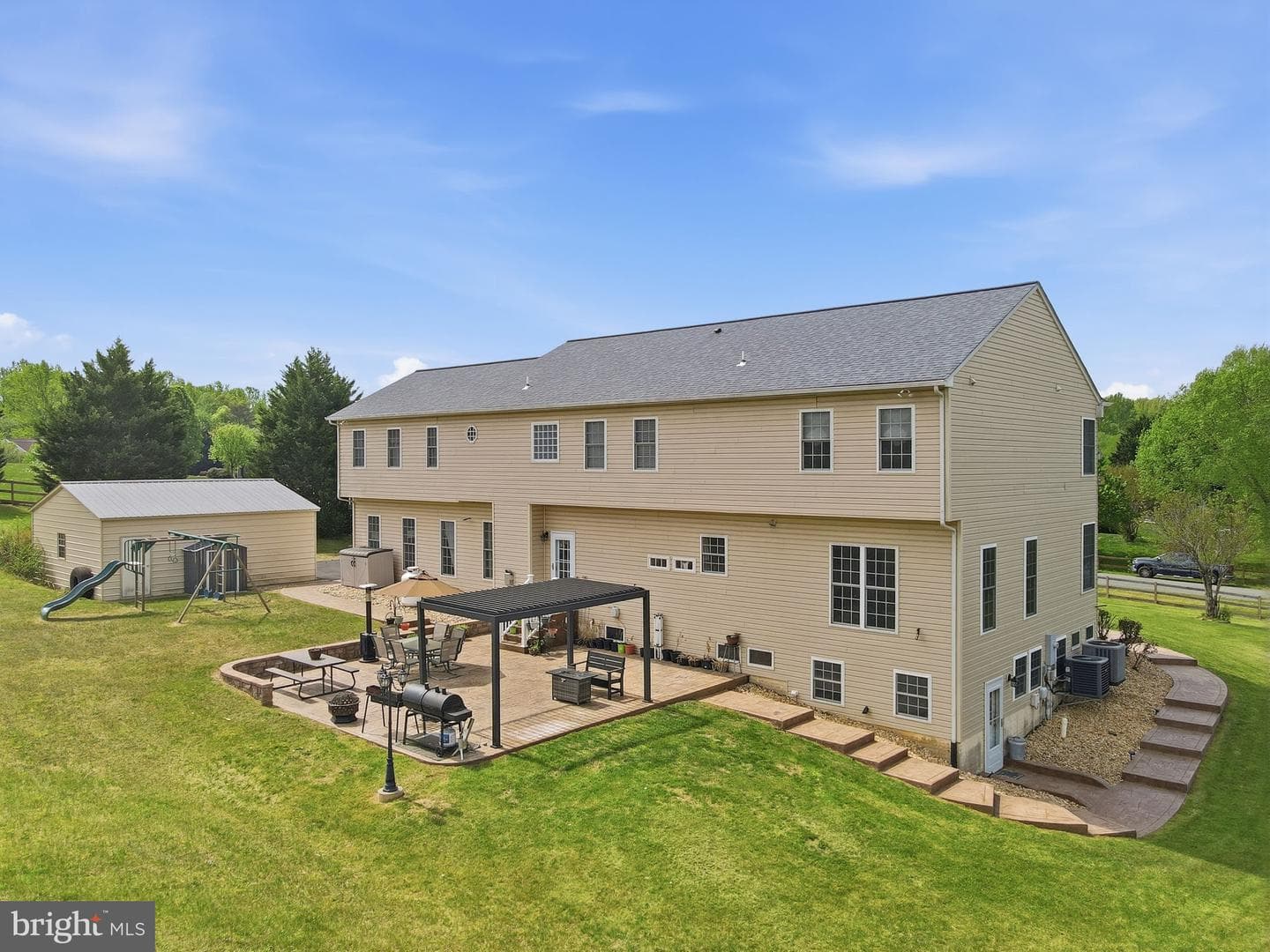51 Equestrian Drive photo 5