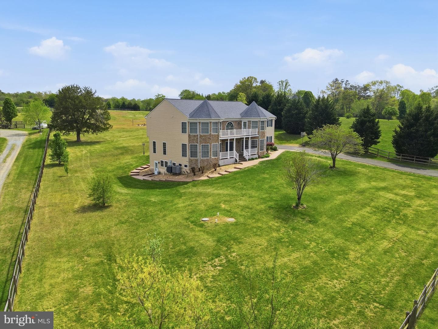 51 Equestrian Drive photo 68