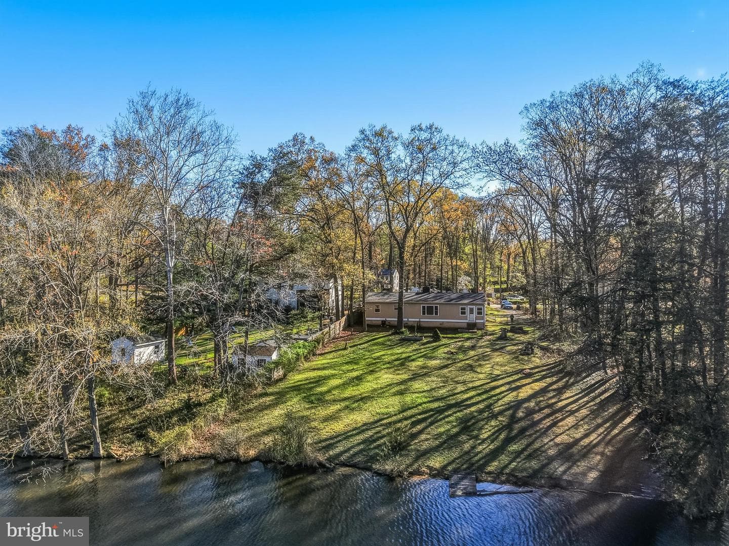 1138 Lakeview Drive photo 1
