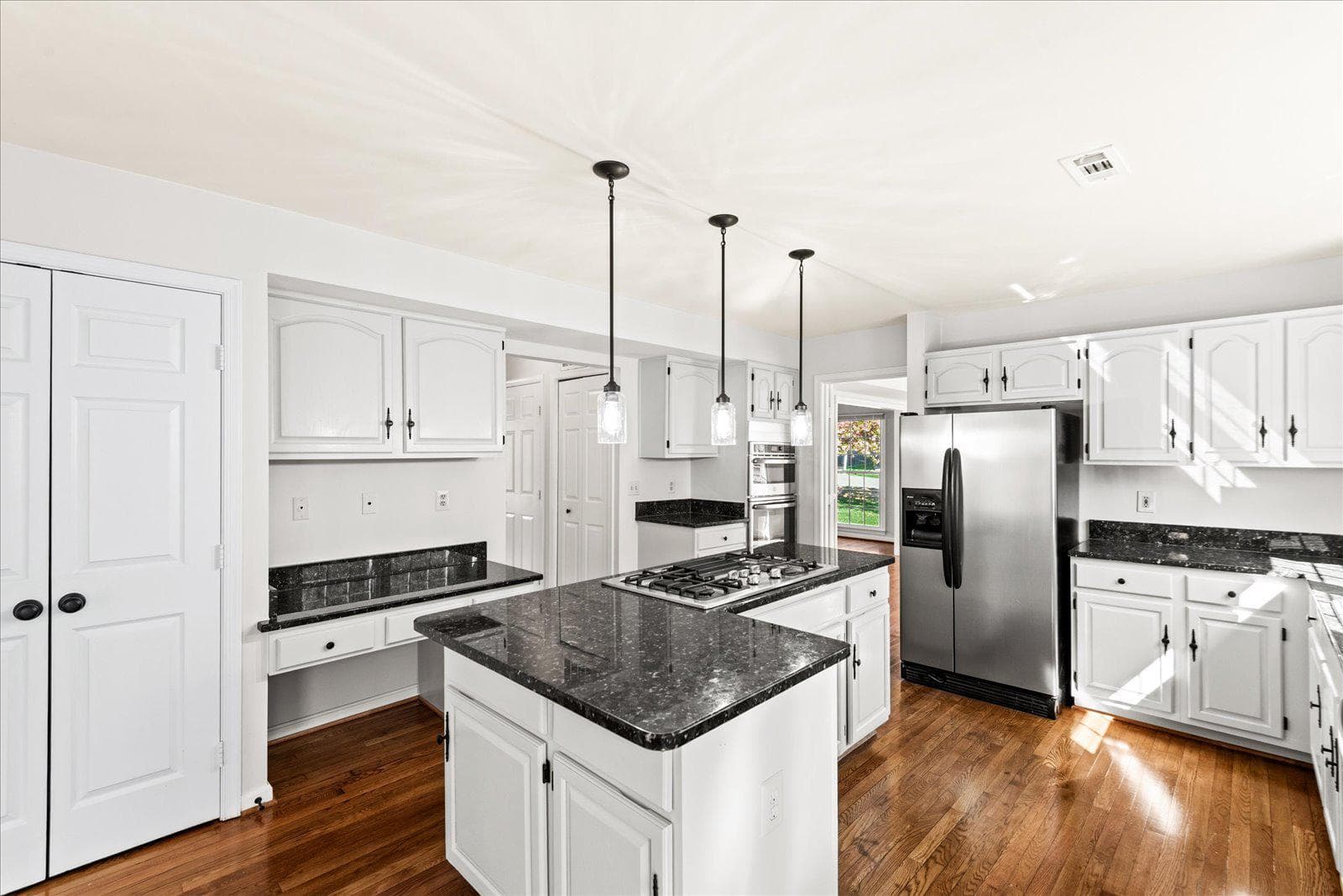 10 Sarasota Drive photo 12