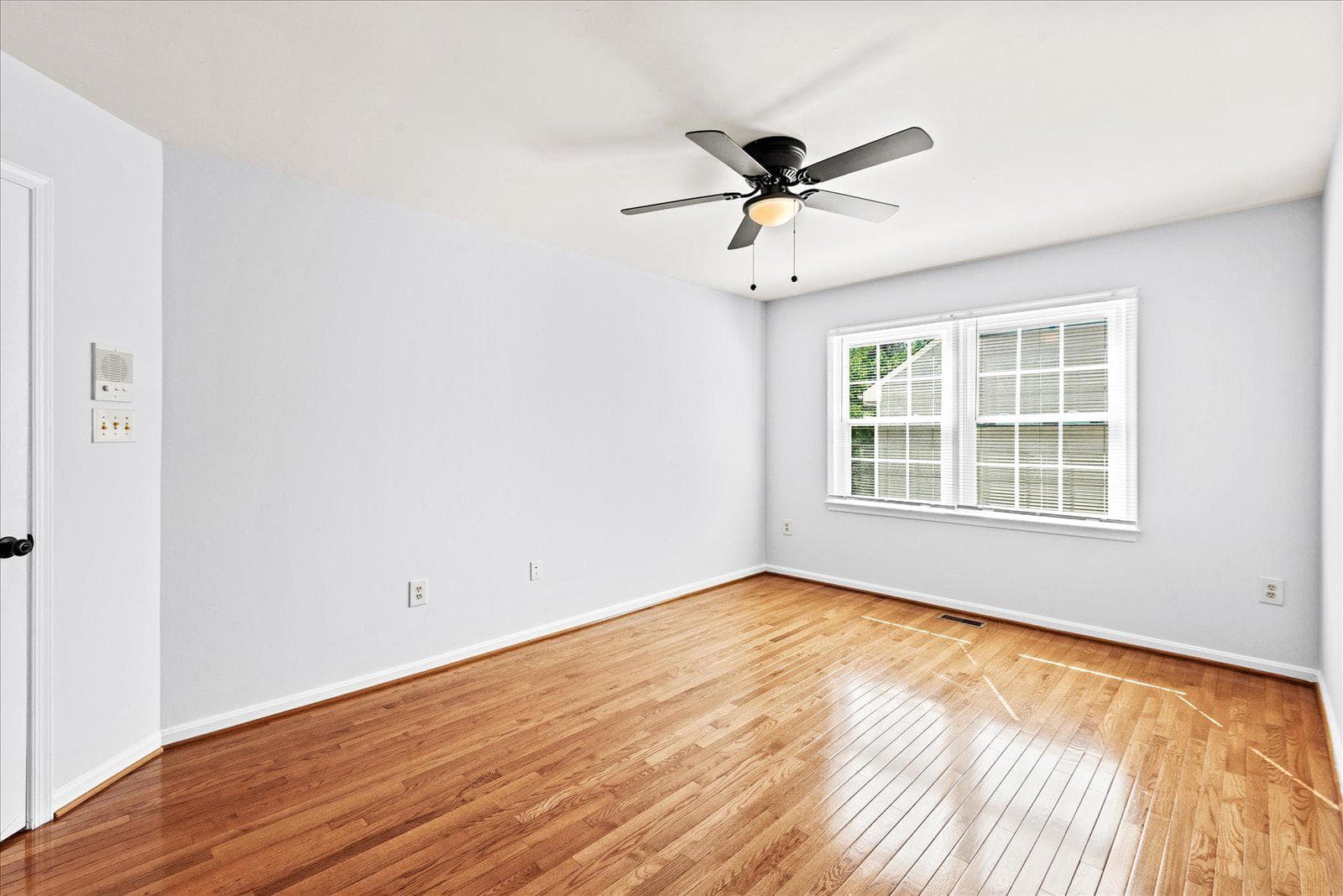 10 Sarasota Drive photo 32