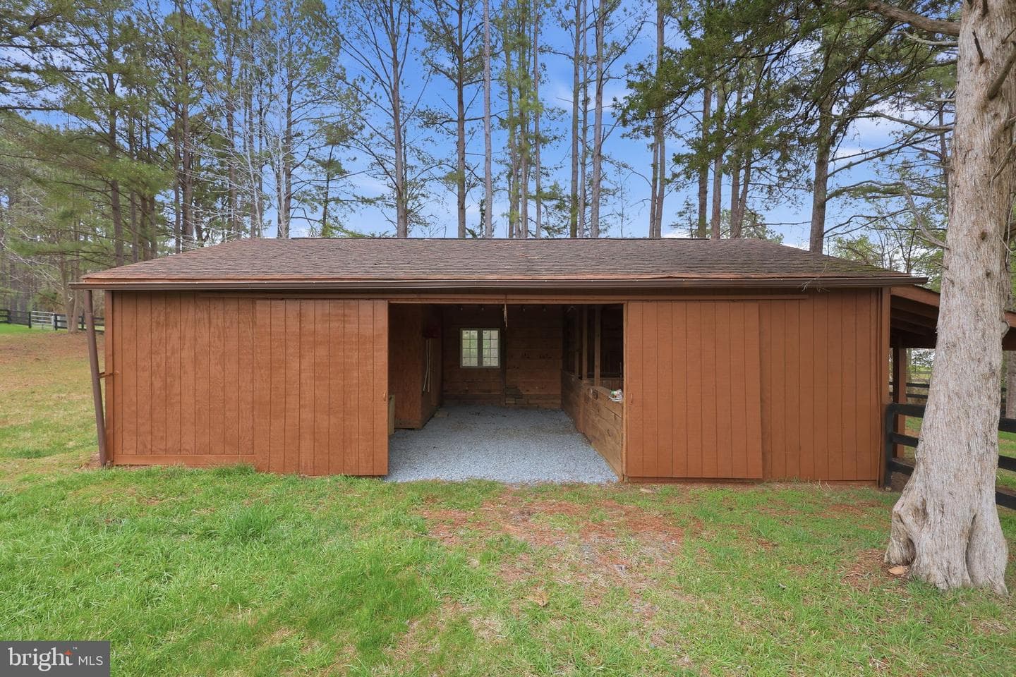 21 Meridan Lane photo 11