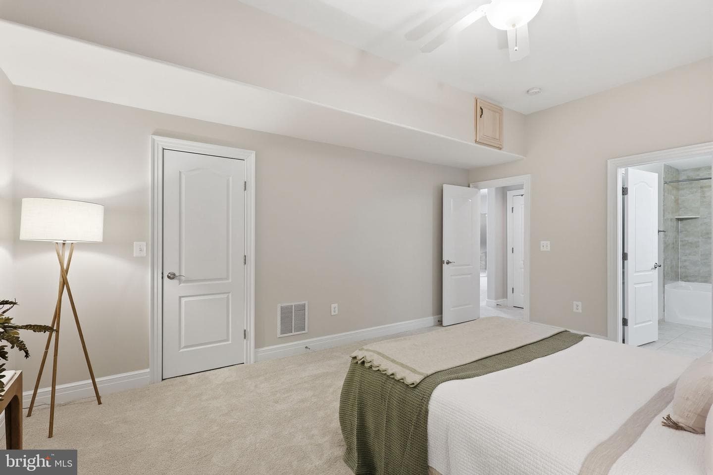 21 Meridan Lane photo 55