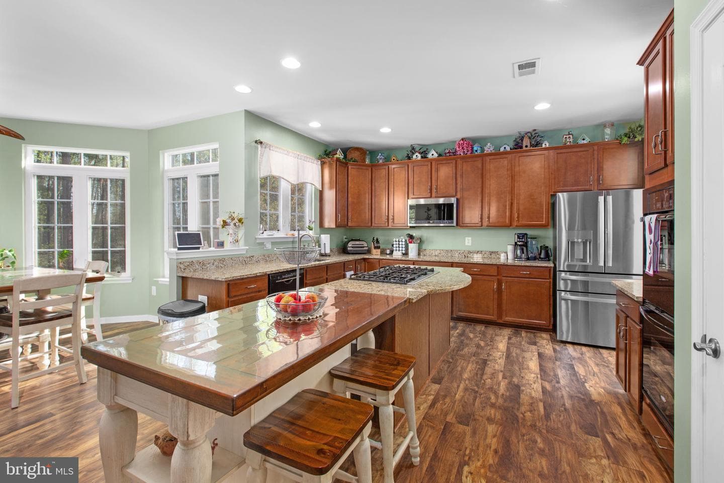 37 Manorwood Drive photo 16