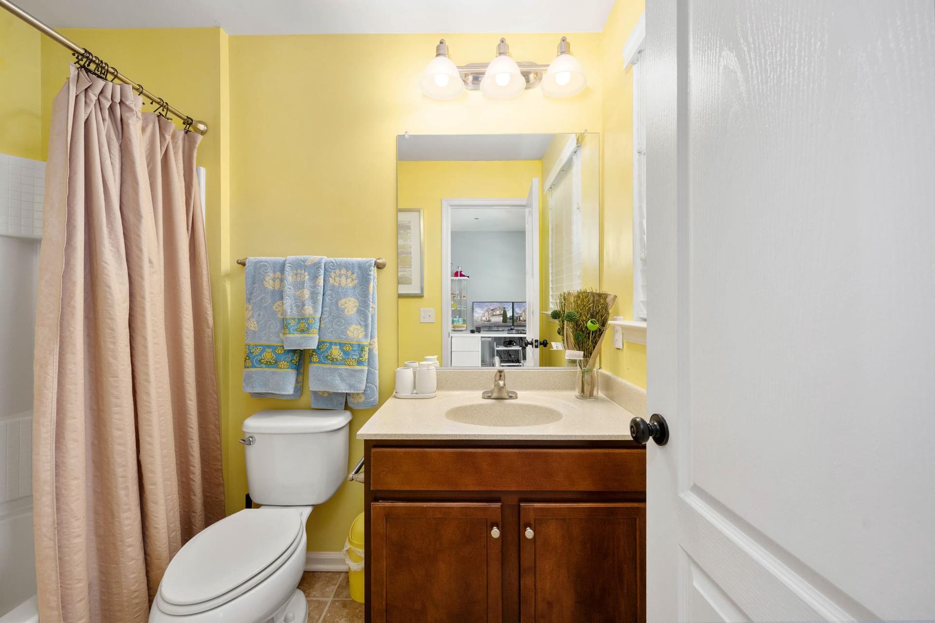 127 Coachman Circle photo 39