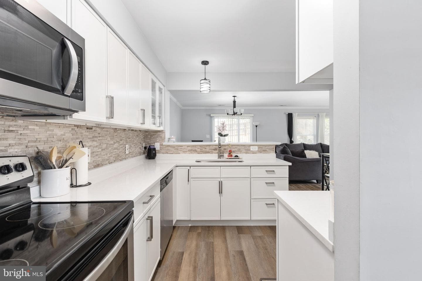 6 Regency Drive photo 14