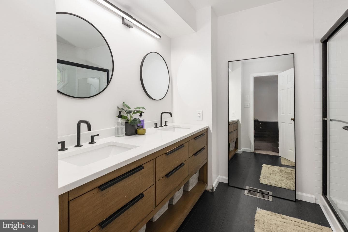 6 Regency Drive photo 28