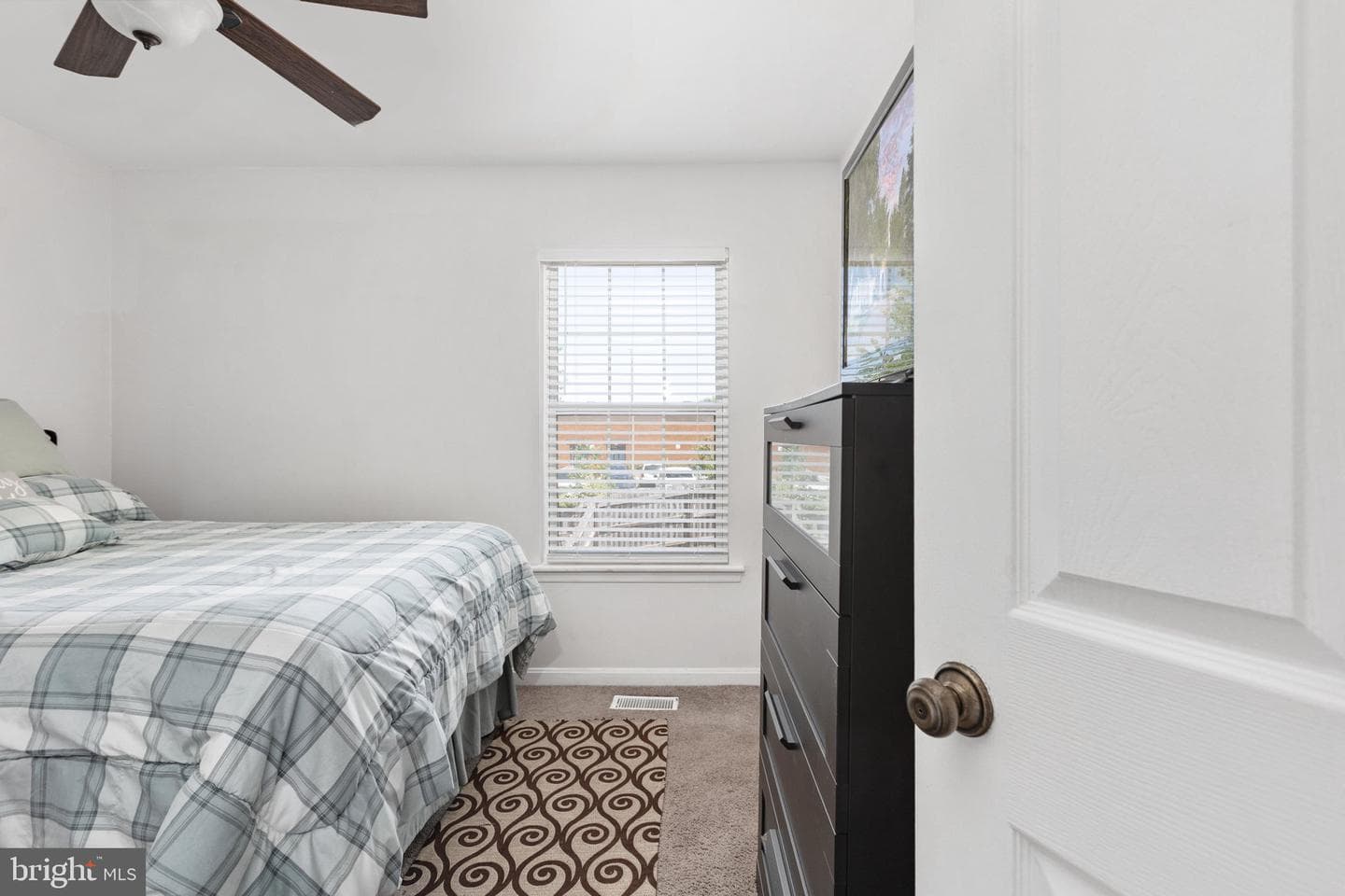 6 Regency Drive photo 30