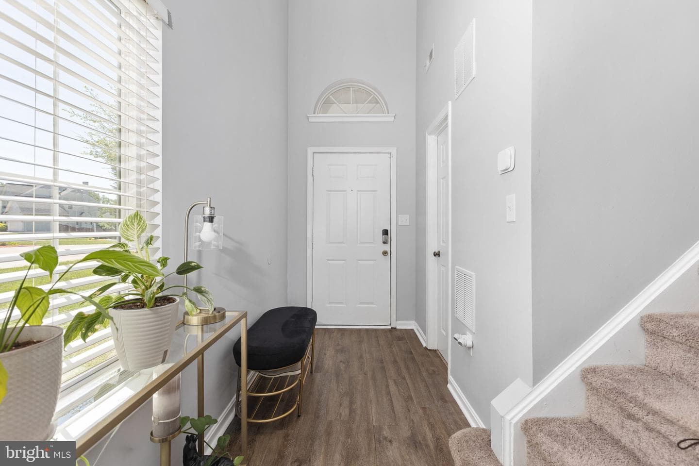6 Regency Drive photo 4