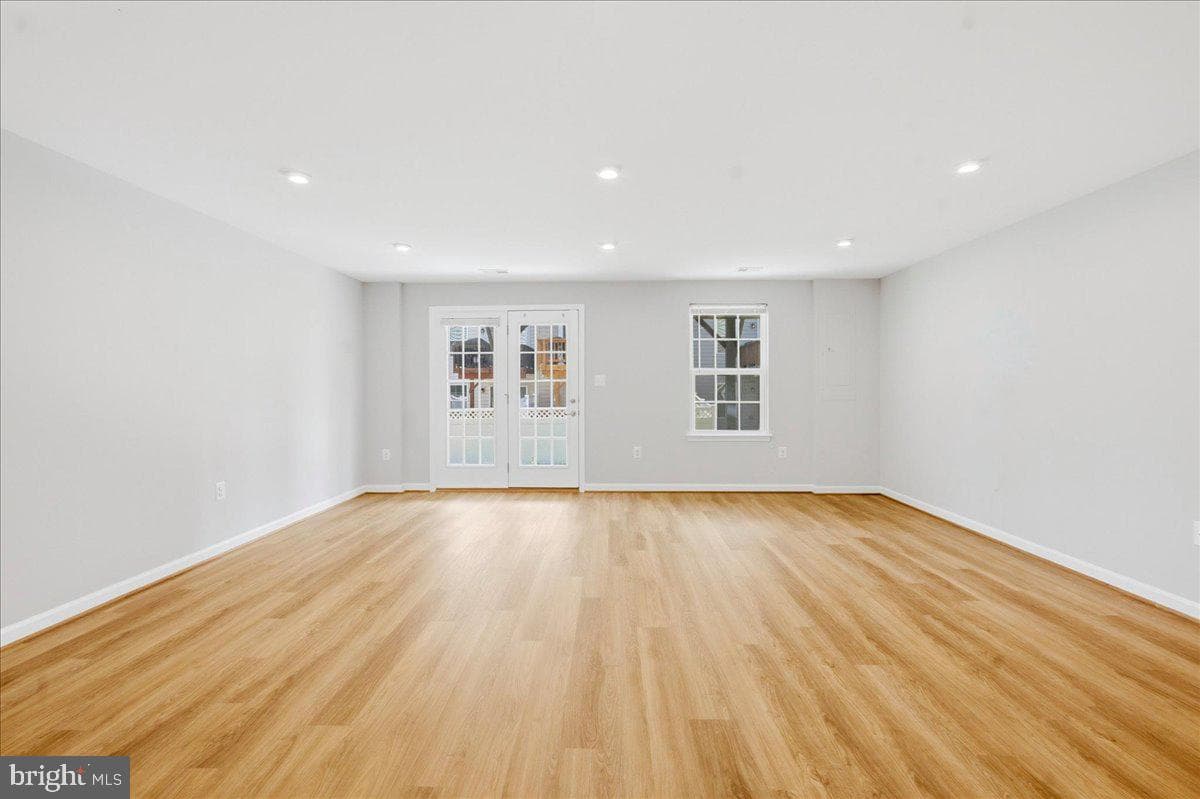 311 Landing Drive photo 26