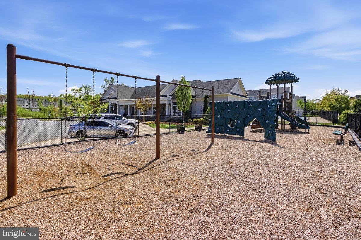 311 Landing Drive photo 40
