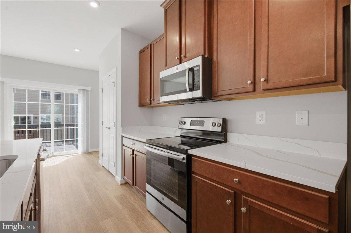 311 Landing Drive photo 8