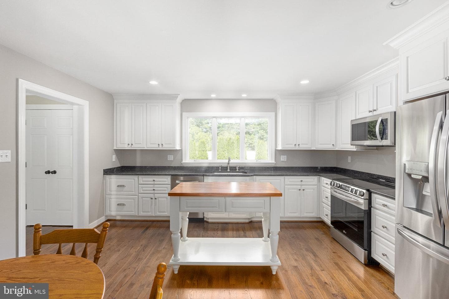 212 Camden Drive photo 15
