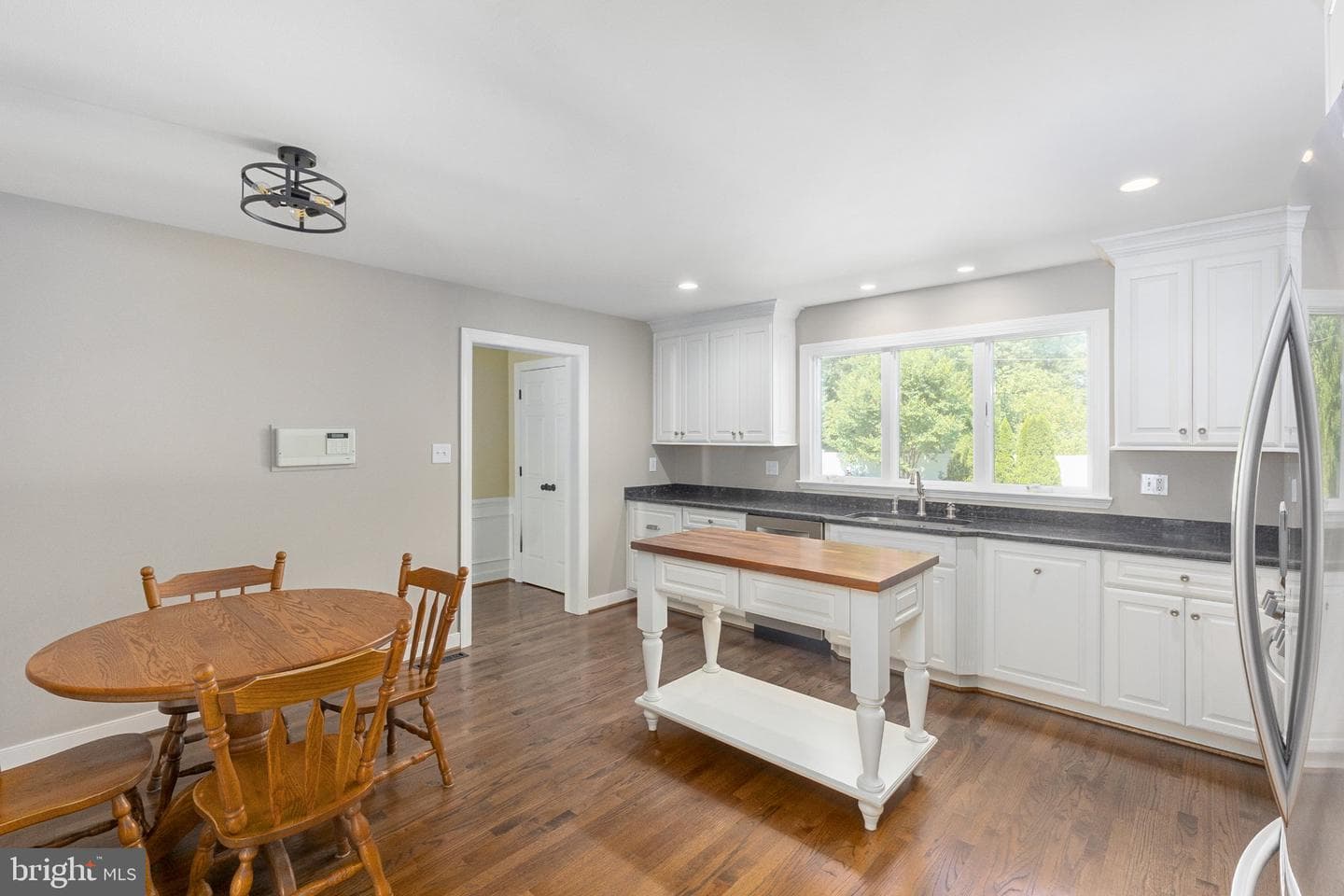 212 Camden Drive photo 16