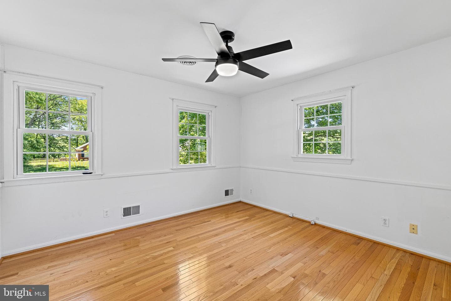 309 Ingleside Drive photo 35