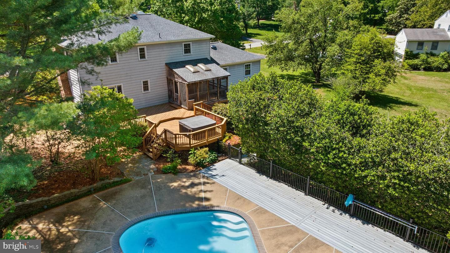 309 Ingleside Drive photo 56