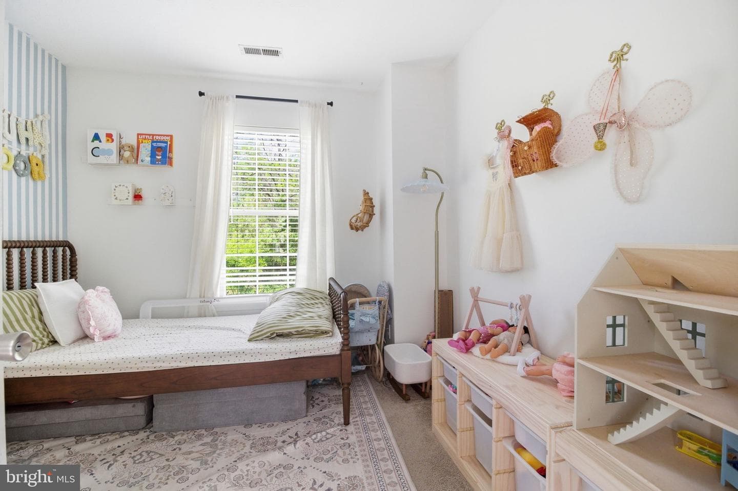 201 Mews Court photo 17
