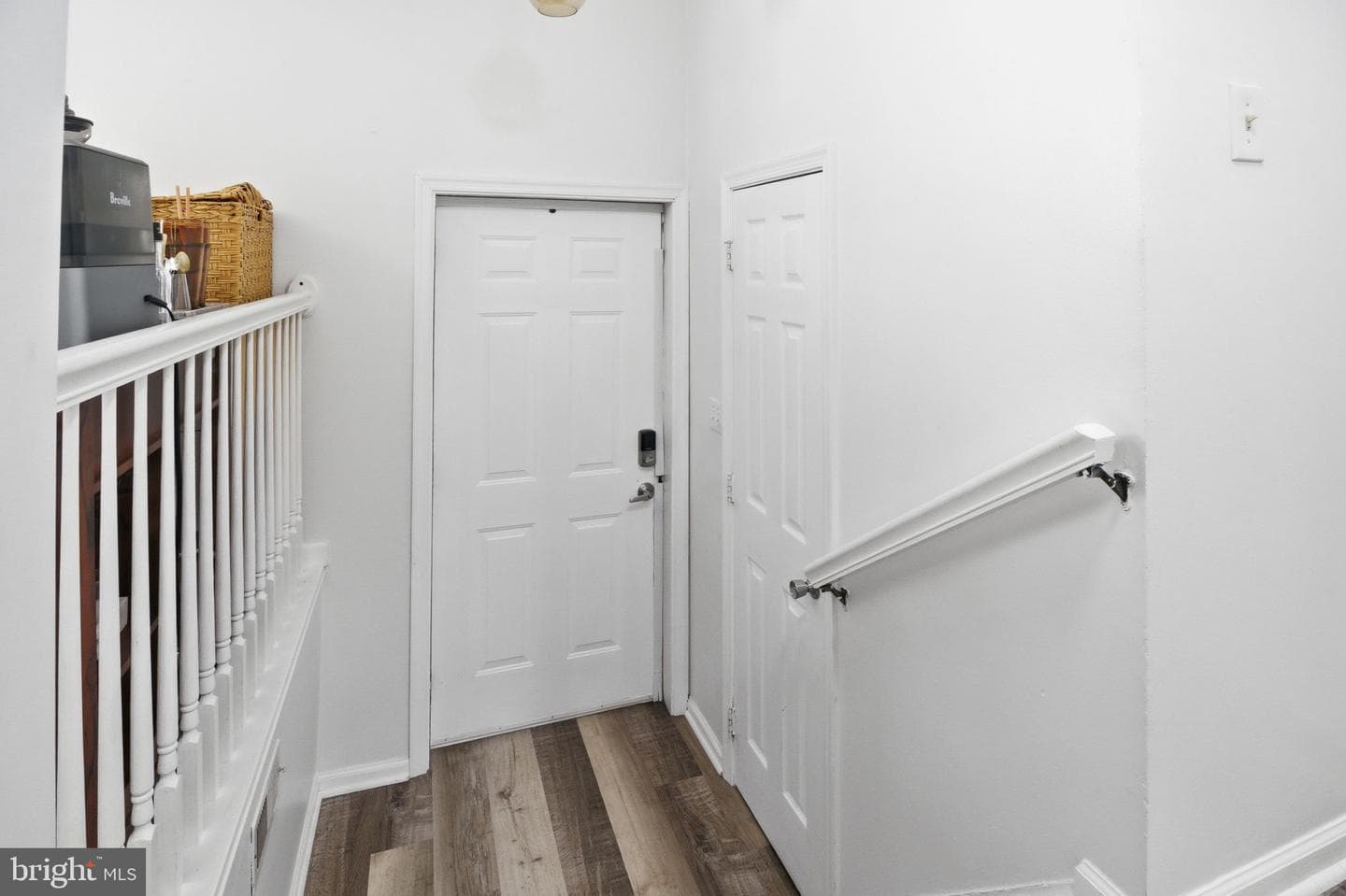 201 Mews Court photo 2