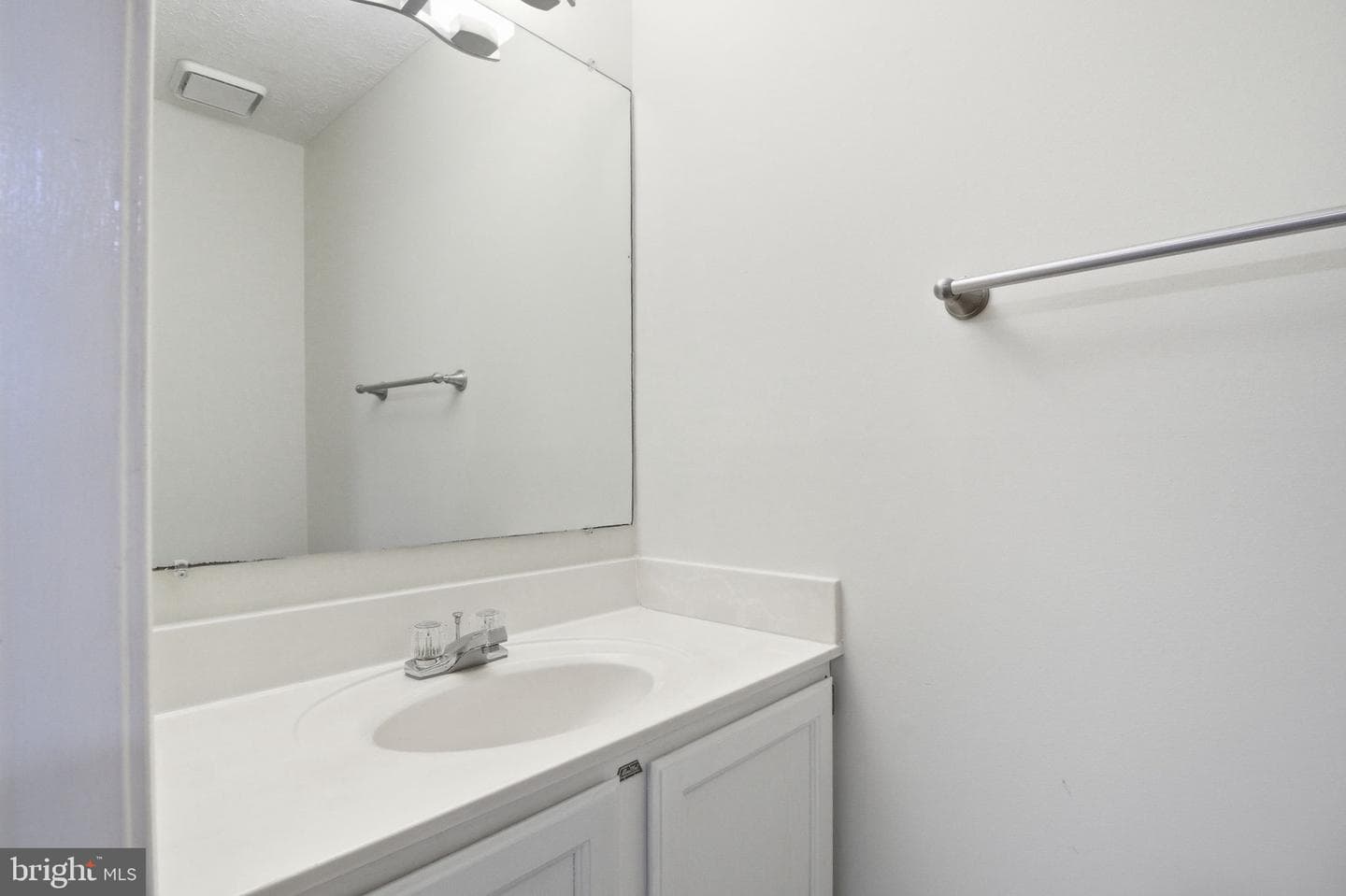 201 Mews Court photo 25