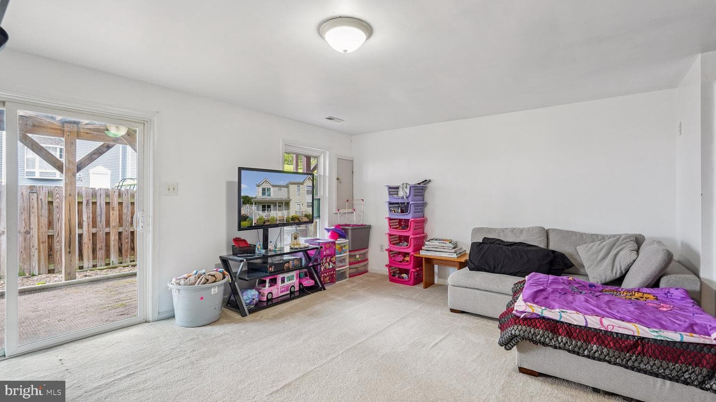 201 Mayfair Place #179 photo 34