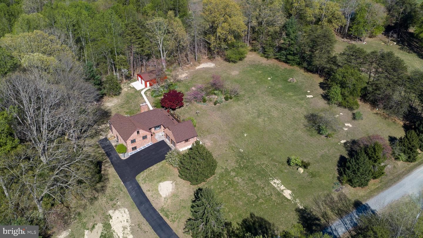 50 Burgess Lane photo 97