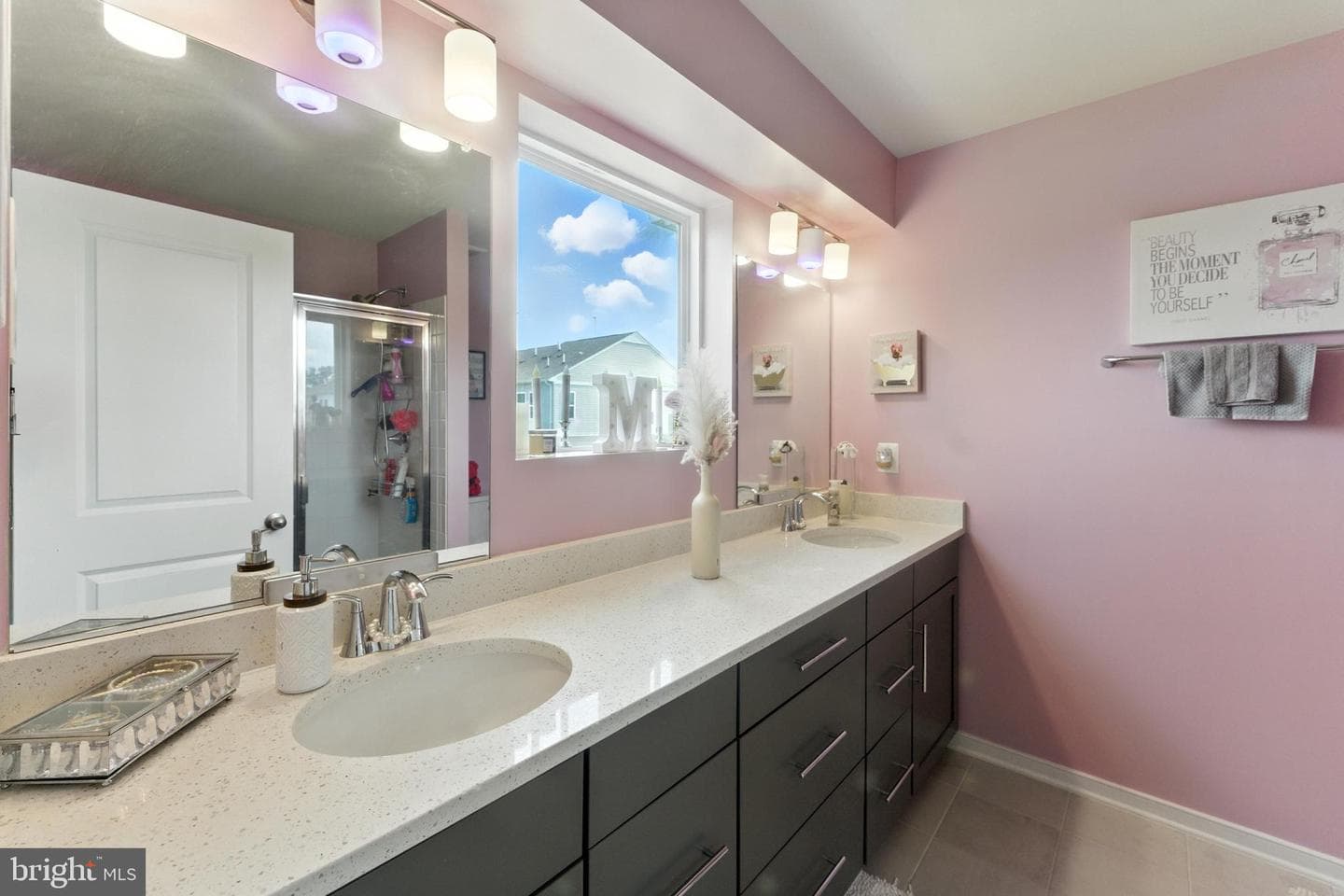 406 Honeyberry Lane photo 25