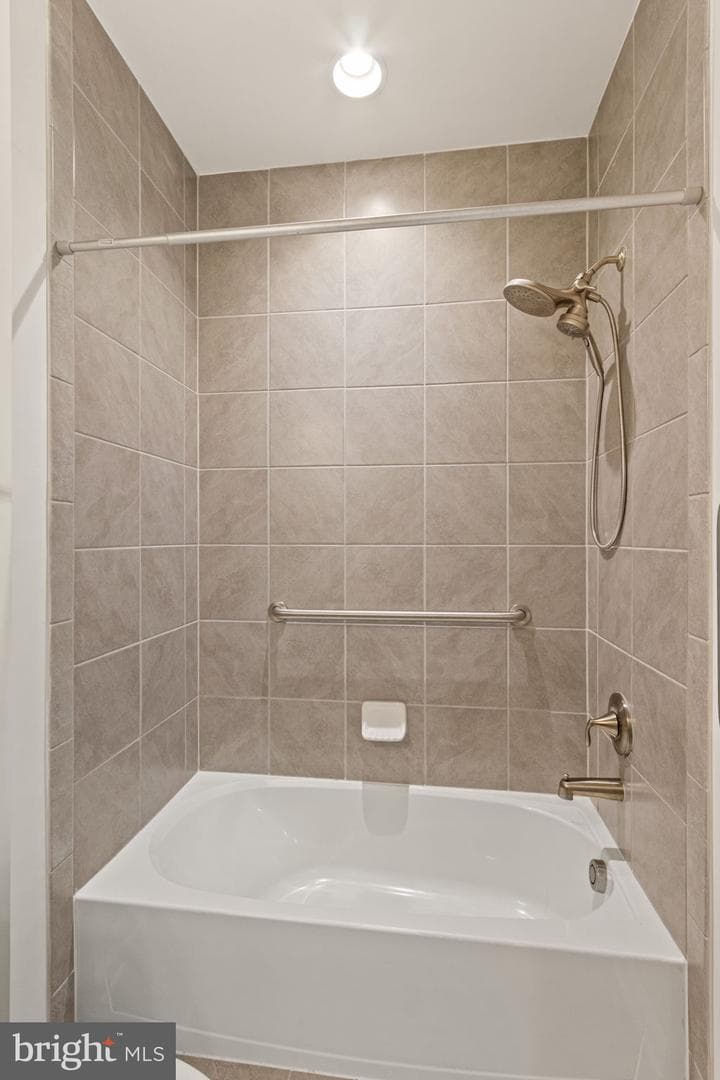 5 Mcquarie Drive photo 35