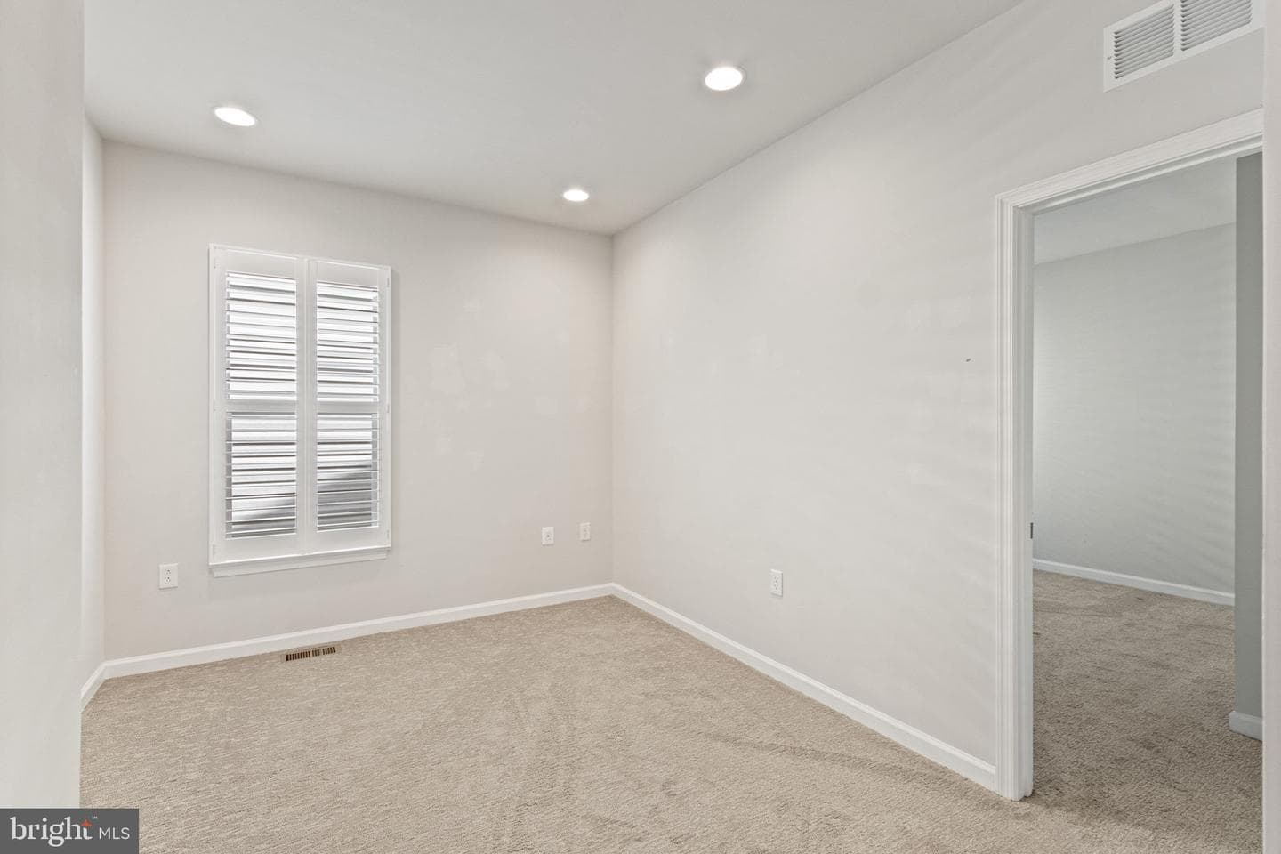 5 Mcquarie Drive photo 38