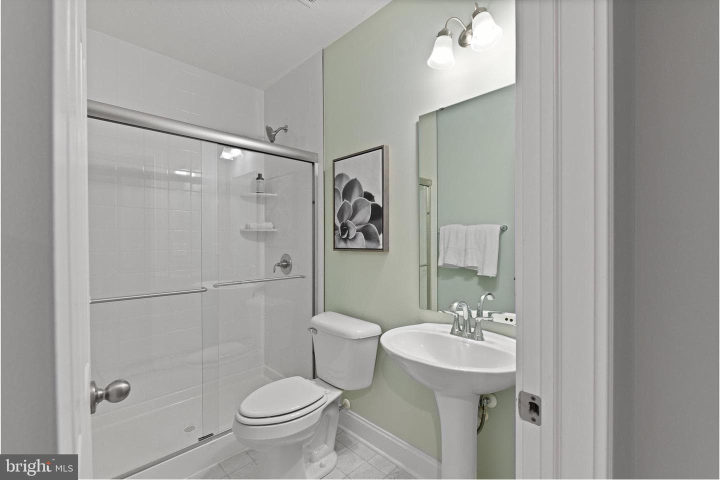 143 Hillsdale Drive photo 28