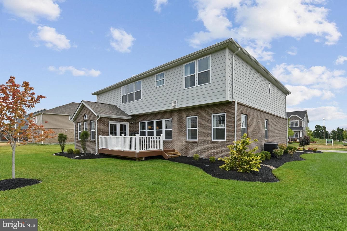 143 Hillsdale Drive photo 3