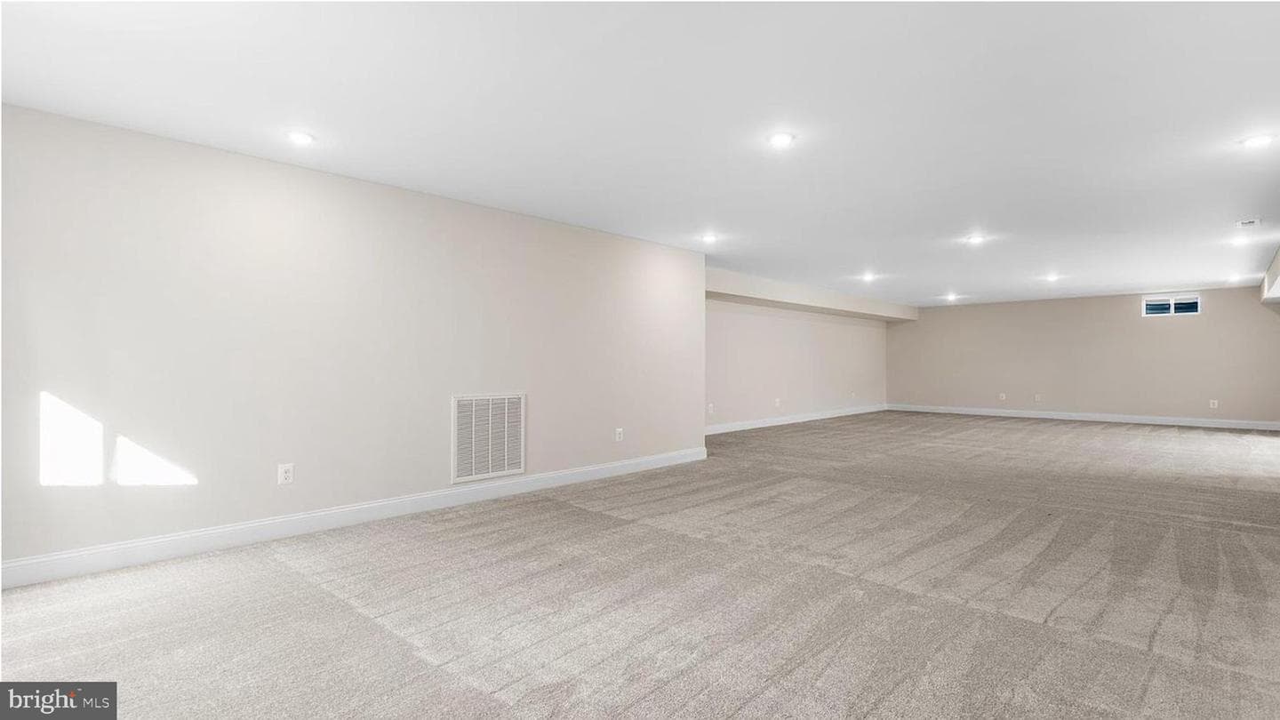 143 Hillsdale Drive photo 5