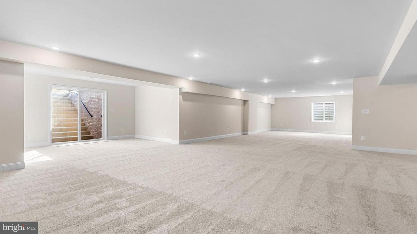 143 Hillsdale Drive photo 6