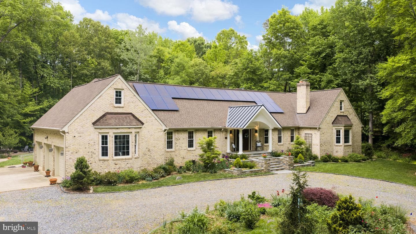 40 Holly Tree Lane photo 2