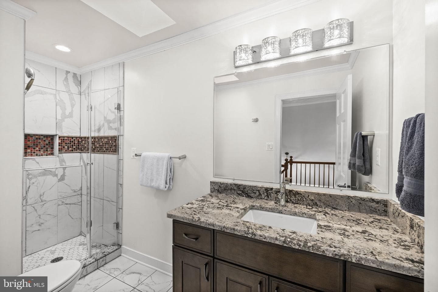 40 Holly Tree Lane photo 63