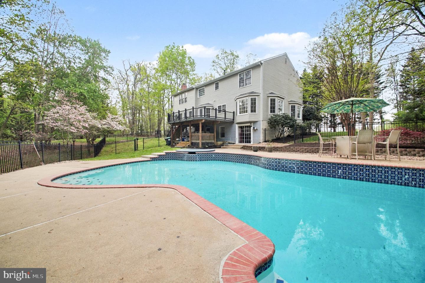 1480 Truslow Road photo 2