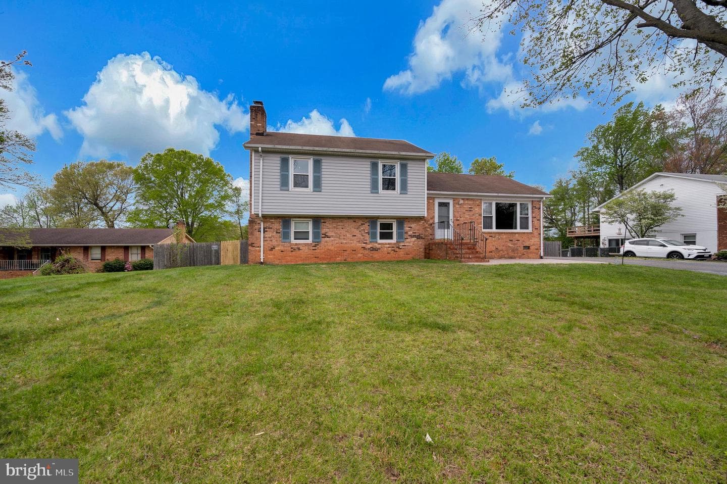 111 Shenandoah Lane photo 3