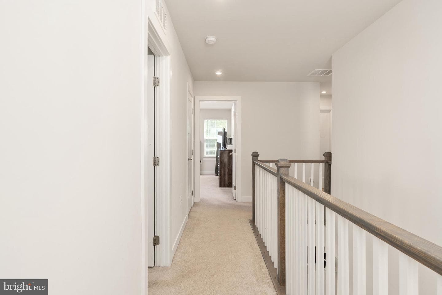 497 Bridgepoint Drive photo 23