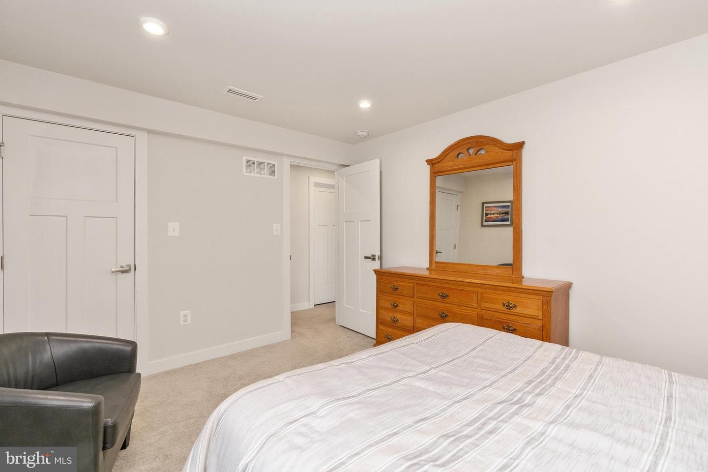 497 Bridgepoint Drive photo 41